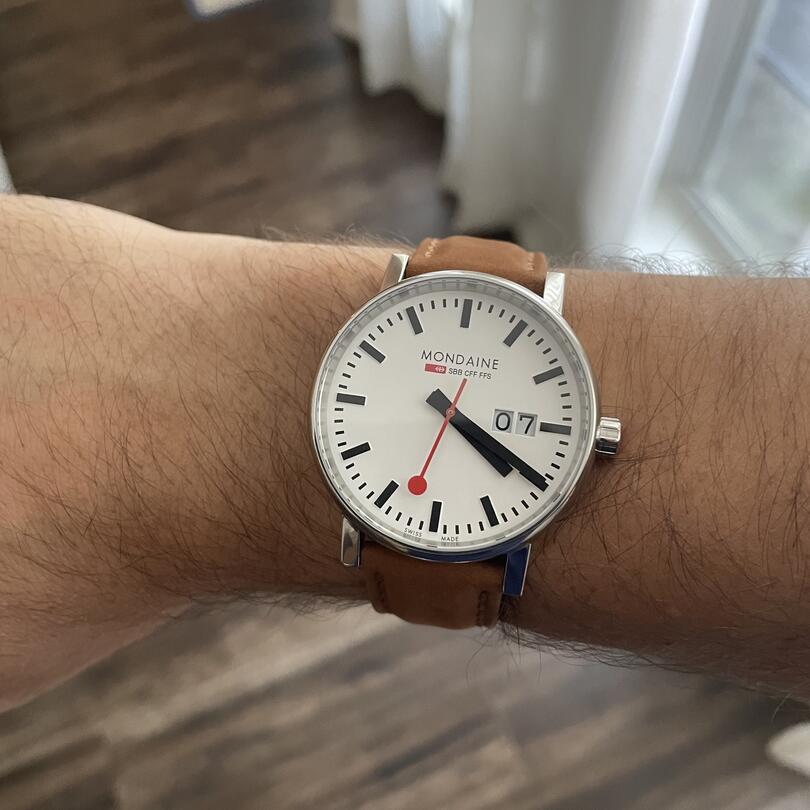 Mondaine backlight review 2025
