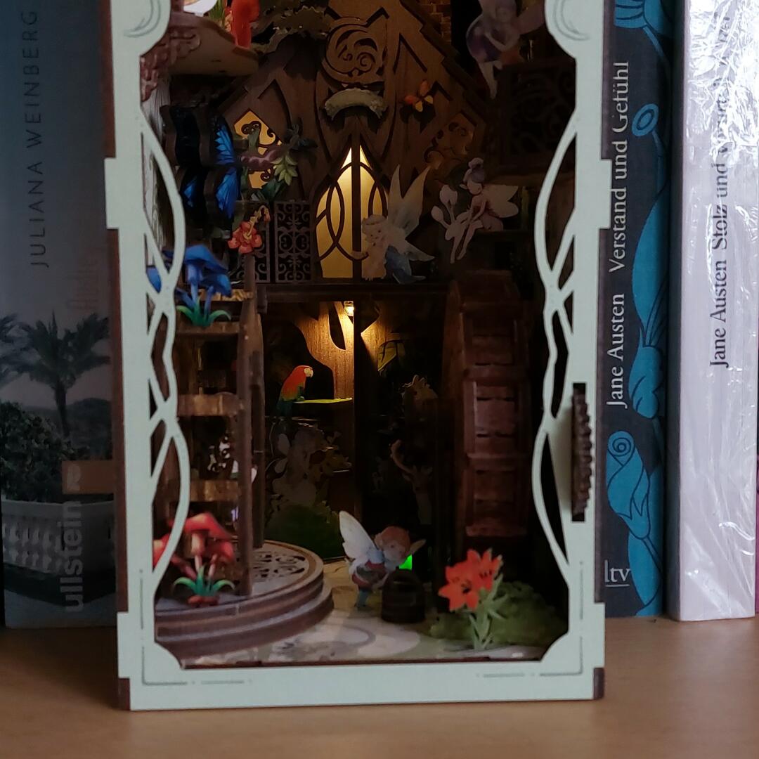 ☆ Diorama Art Book Nook Secret World of the Forest by MagicHolz | 243