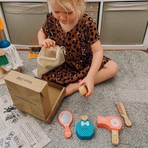 Wooden Makeup Set - Toy Make Up base