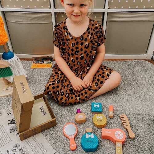 Wooden Makeup Set - Toy Make Up base