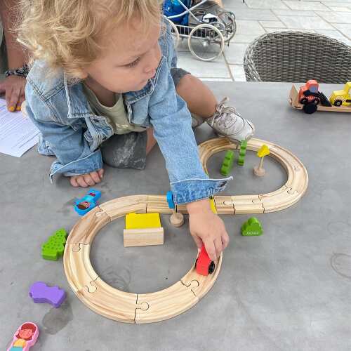 Wooden Train Set - Train for Kids base