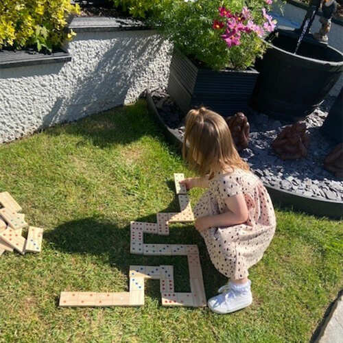 Giant Dominoes - Wooden Dominoes Set base