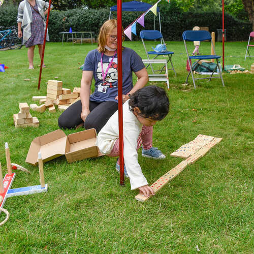 Giant Dominoes - Wooden Dominoes Set base