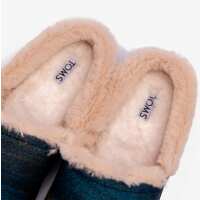 Read House Of Slippers Reviews