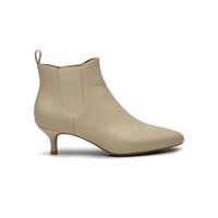 Read The Dressing Room Reviews