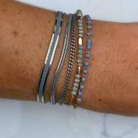 Read JULIA ROSE Reviews