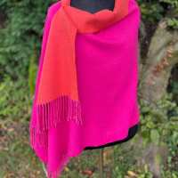 Read JULIA ROSE Reviews