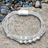 Read JULIA ROSE Reviews