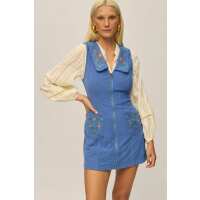 Read Nine Lives Bazaar Reviews