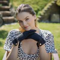 Read Cornelia James Reviews