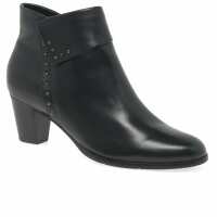 Read Charles Clinkard Reviews