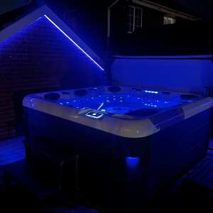 Hot Tub Centre NI 5 star review on 13th June 2023