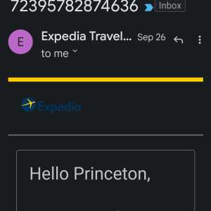 Expedia 1 star review on 4th October 2022