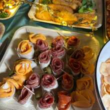 Review Image - Large 14"x10" (35x25cm) Oval Palm Serving Trays