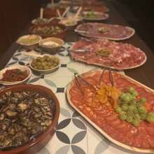 Review Image - Large 14"x10" (35x25cm) Oval Palm Serving Trays