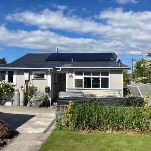Harrisons Solar 5 star review on 28th January 2024