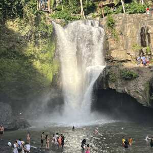 Bali Holiday Secrets 5 star review on 5th April 2024