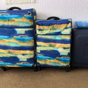 IT LUGGAGE 5 star review on 1st May 2022