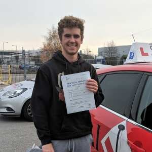 Momentum Driving School 5 star review on 7th December 2018