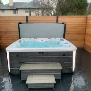 Welsh Hot Tubs 5 star review on 6th January 2022