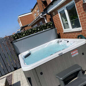 THEHOTTUBWAREHOUSE.CO.UK 5 star review on 23rd April 2022