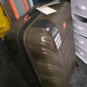 IT LUGGAGE 5 star review on 28th March 2024