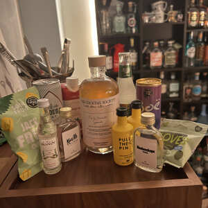 The Cocktail Society 5 star review on 6th December 2022