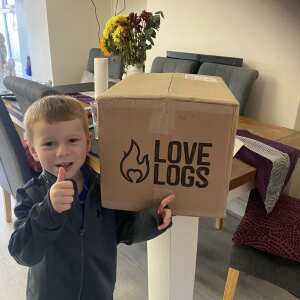 Love Logs 5 star review on 11th March 2024