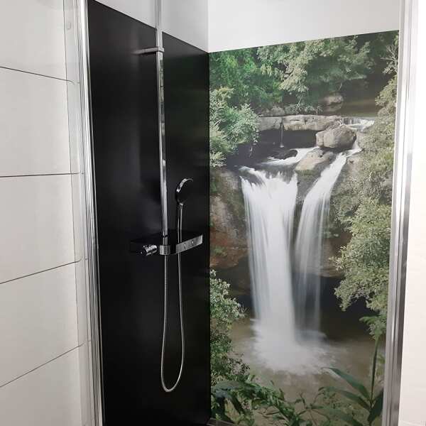 Duschrückwand Wasserfall Rückwand Folie selbstklebend Wandverkleidung  Dusche