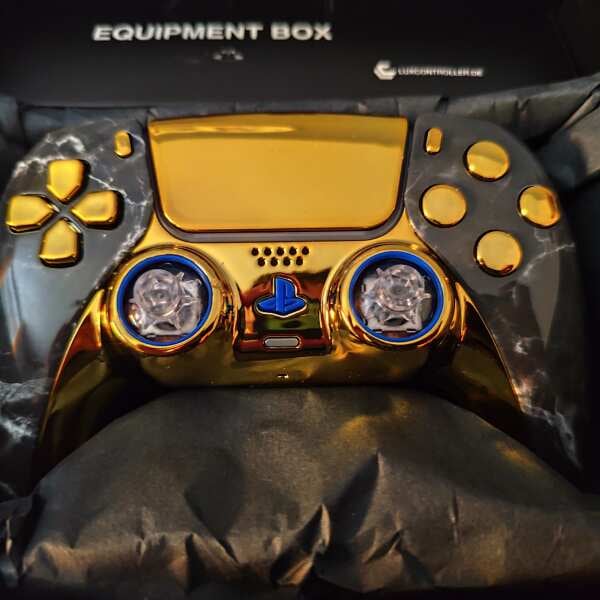 Manette Ps5 30th Anniversaire Manette PS5 DualSense édition 30 Ans PlayStation - Collector Neuve Et Scellée Manette Ps5 30e Edition Manette Ps5 30th Anniversaire Manette PS5 DualSense édition 30 Ans PlayStation - Collector Neuve Et Scellée Manette Ps5 30e Edition