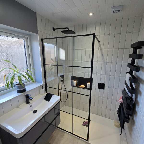 Review by Glynis Buchan