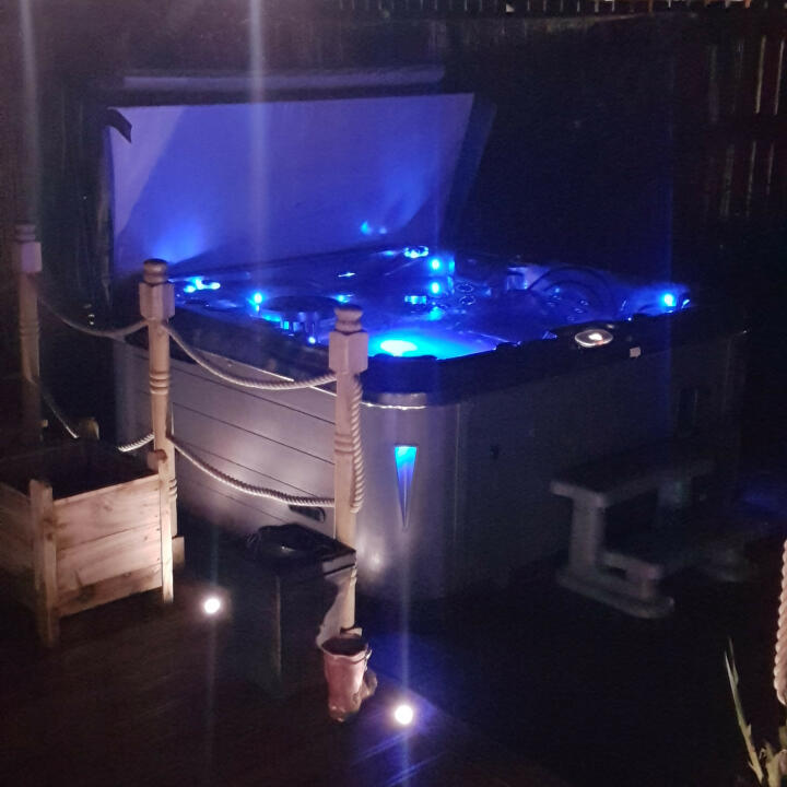 THEHOTTUBWAREHOUSE.CO.UK 5 star review on 15th April 2019