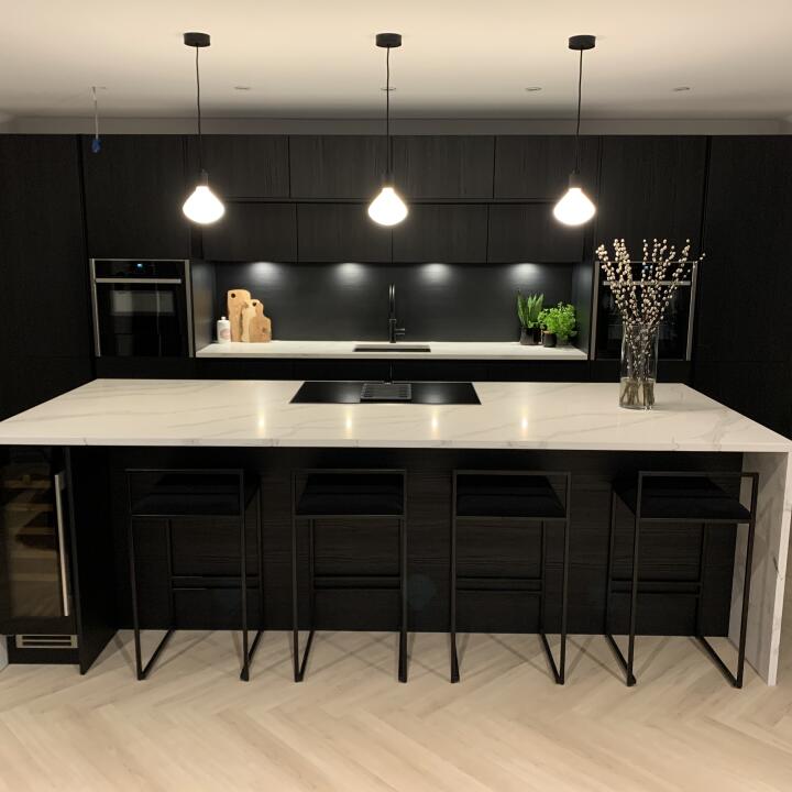Kitchen Design Centre 5 star review on 6th April 2021