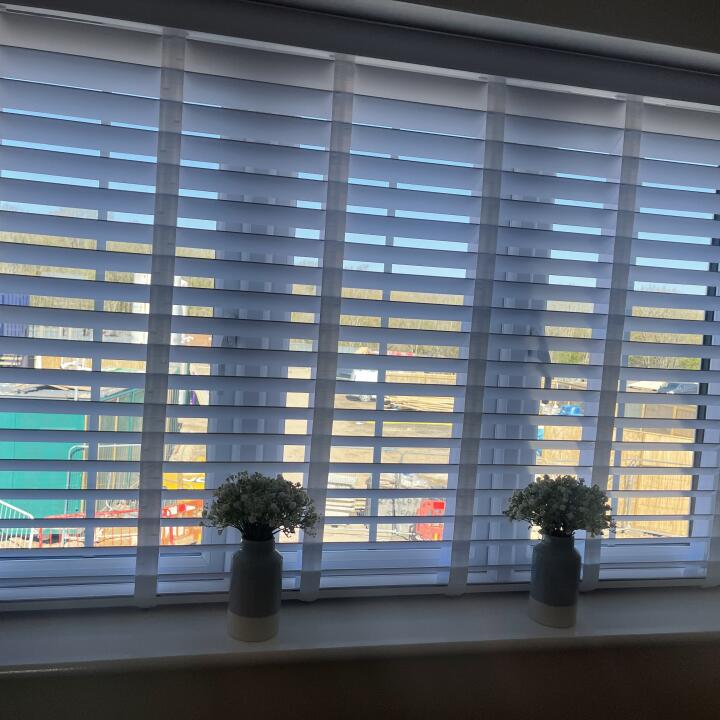 Blinds 2go 5 star review on 7th April 2023