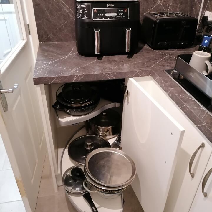 Wren Kitchens 5 star review on 1st March 2023
