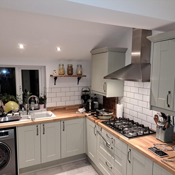 Wren Kitchens 5 star review on 4th October 2022