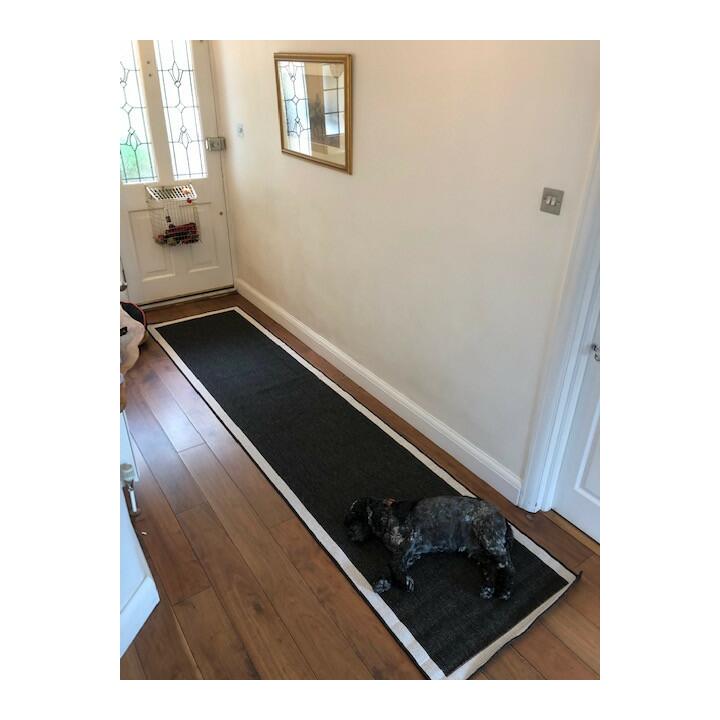 Modern Rugs UK 4 star review on 20th May 2019