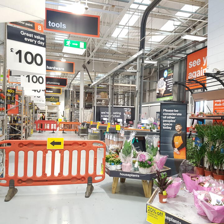 B&Q 5 star review on 4th June 2020