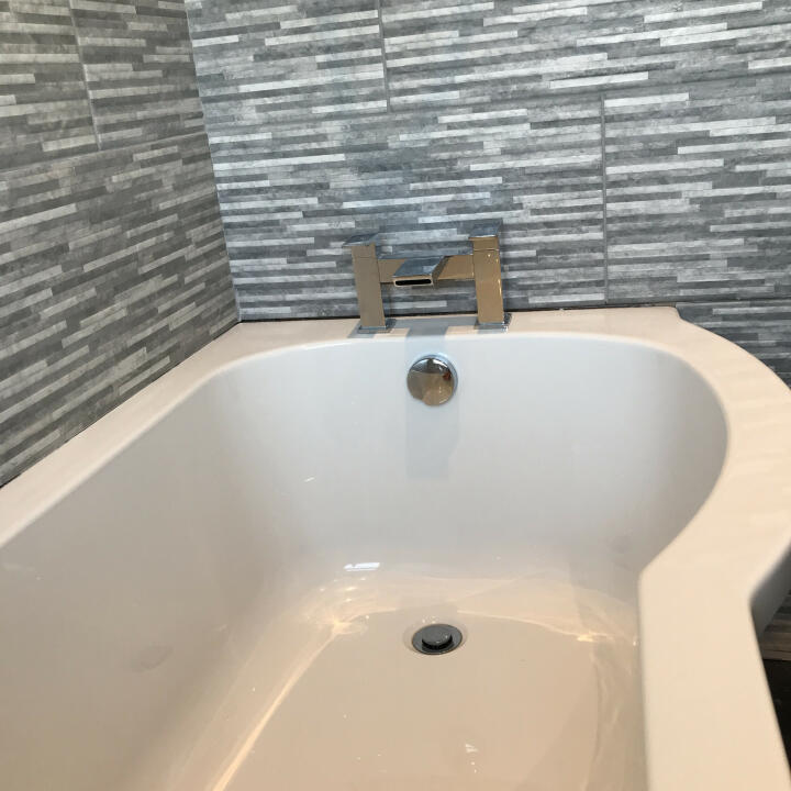 Ergonomic Designs Bathrooms 5 star review on 4th April 2021