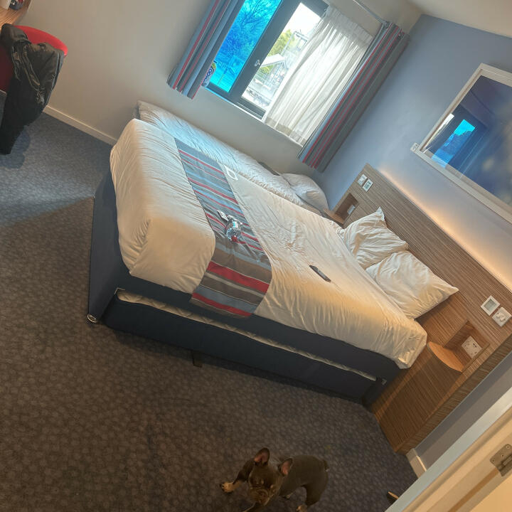 Travelodge UK 5 star review on 6th May 2023