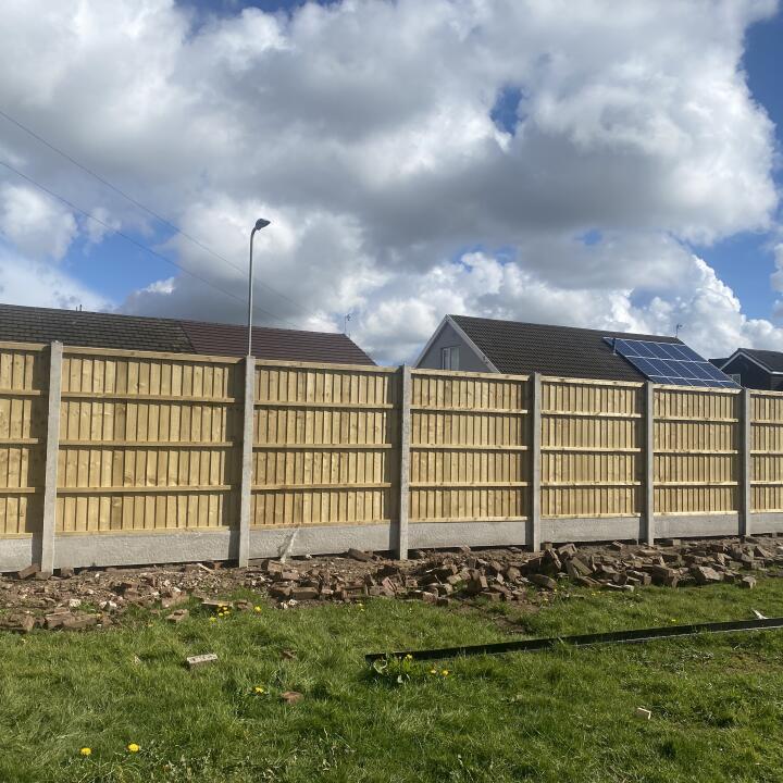 Welch Fencing Limited 5 star review on 1st April 2024