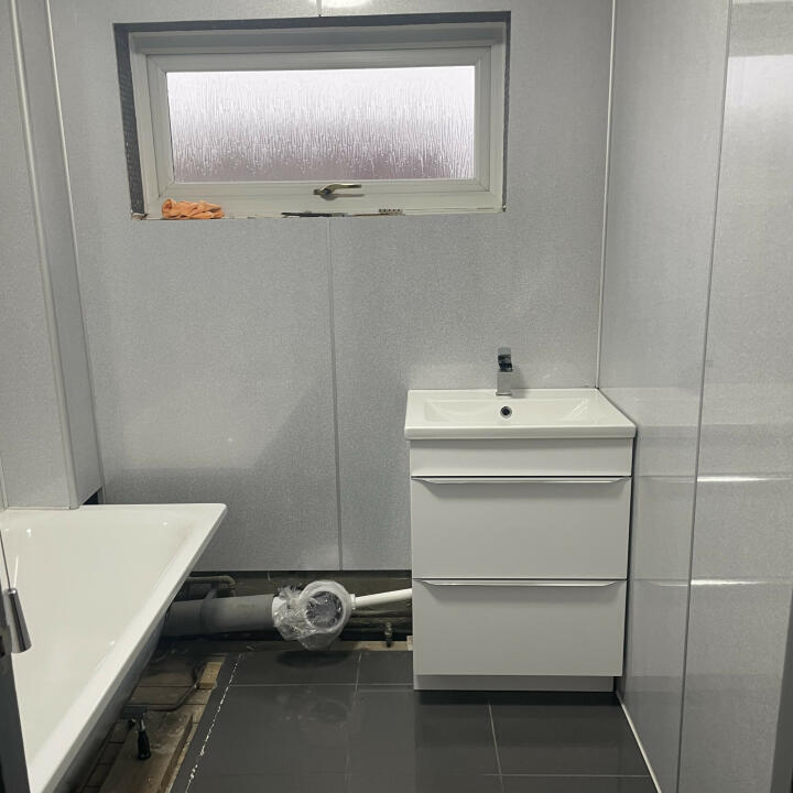 Rubberduck Bathrooms Ltd 5 star review on 18th April 2023