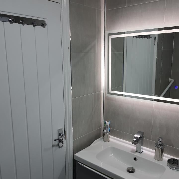 DBS Bathrooms 5 star review on 19th April 2022