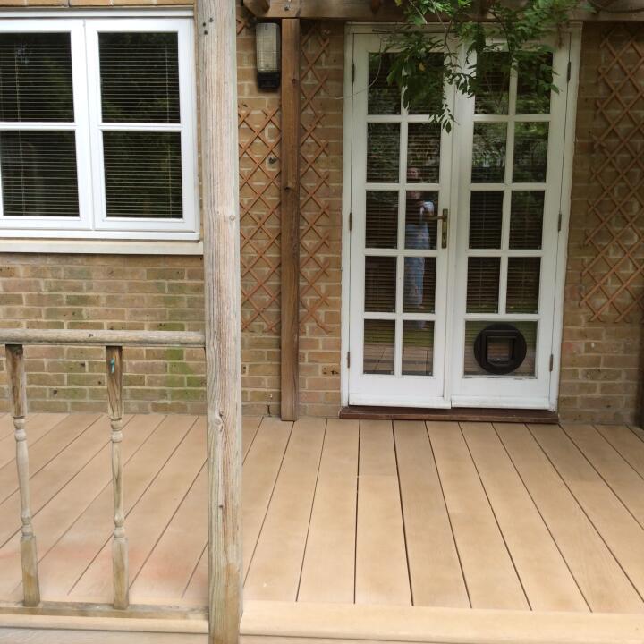 London Decking Company  5 star review on 9th August 2020