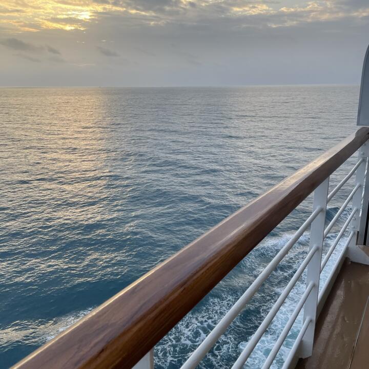Six Star Cruises 5 star review on 5th March 2023