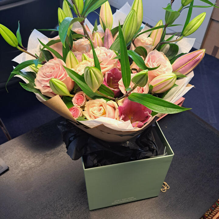 Verdure Floral Design Ltd 5 star review on 25th May 2023