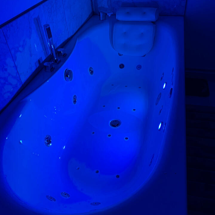 Luna Spas 5 star review on 19th January 2022
