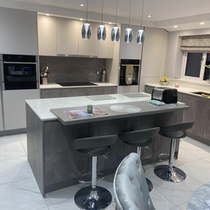 Kitchen Design Centre 5 star review on 17th March 2021