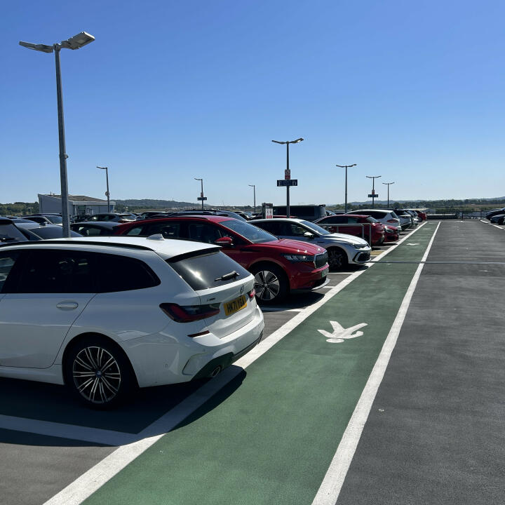Edinburgh Airport Parking 5 star review on 19th June 2023