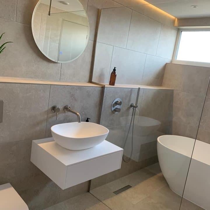 Aquaroc Bathrooms 5 star review on 13th June 2022